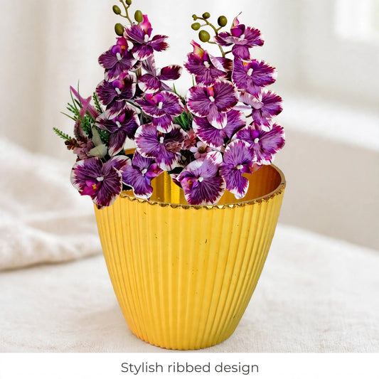 Stylish ribbed design