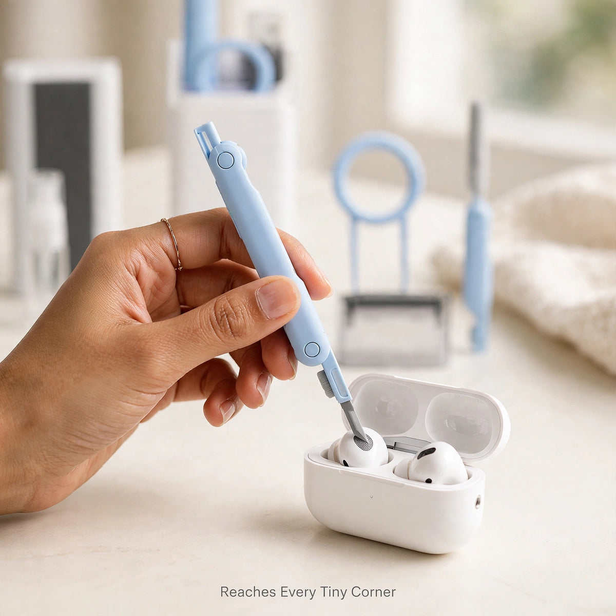 Electronic Cleaner Kit 7-in-1 – For Earbuds, Keyboard & Screen